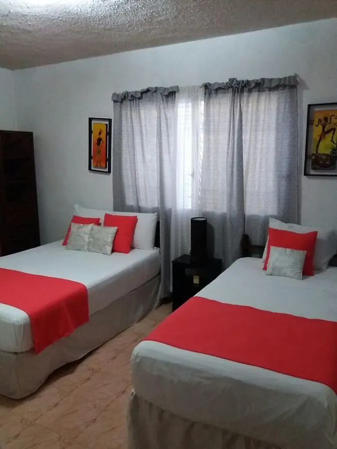Room In Cancun Stadium 0*,